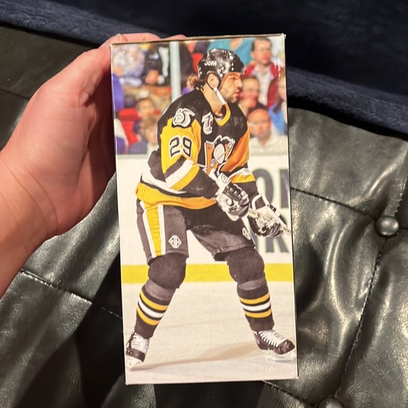 NWT never opened Pittsburgh Penguins Phil Bourque Bobblehead - Picture 3 of 5
